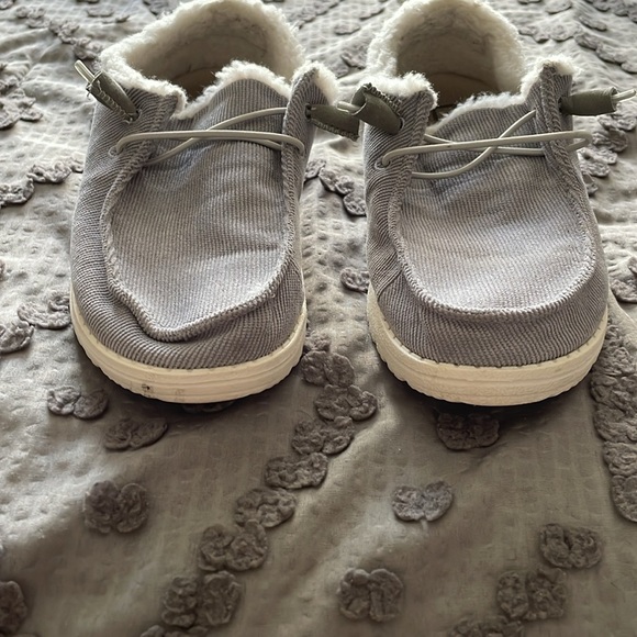 Hey Dude Wendy Light Gray Slip-On Shoes with Cream Lining - Picture 2 of 7